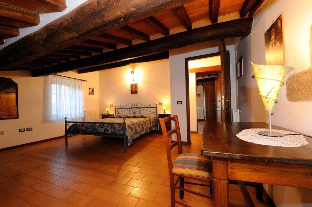 Отель Relais Borgo Torale Пассиньяно-суль-Тразимено Экстерьер фото
