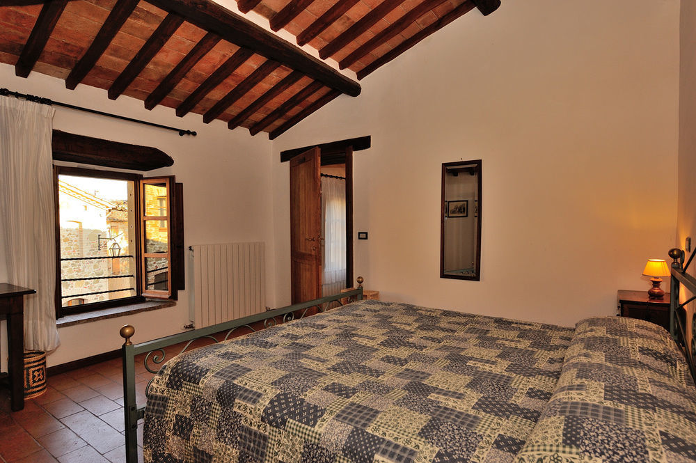 Отель Relais Borgo Torale Пассиньяно-суль-Тразимено Экстерьер фото