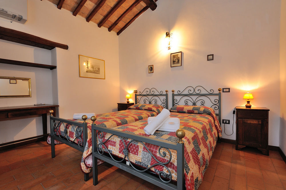 Отель Relais Borgo Torale Пассиньяно-суль-Тразимено Экстерьер фото