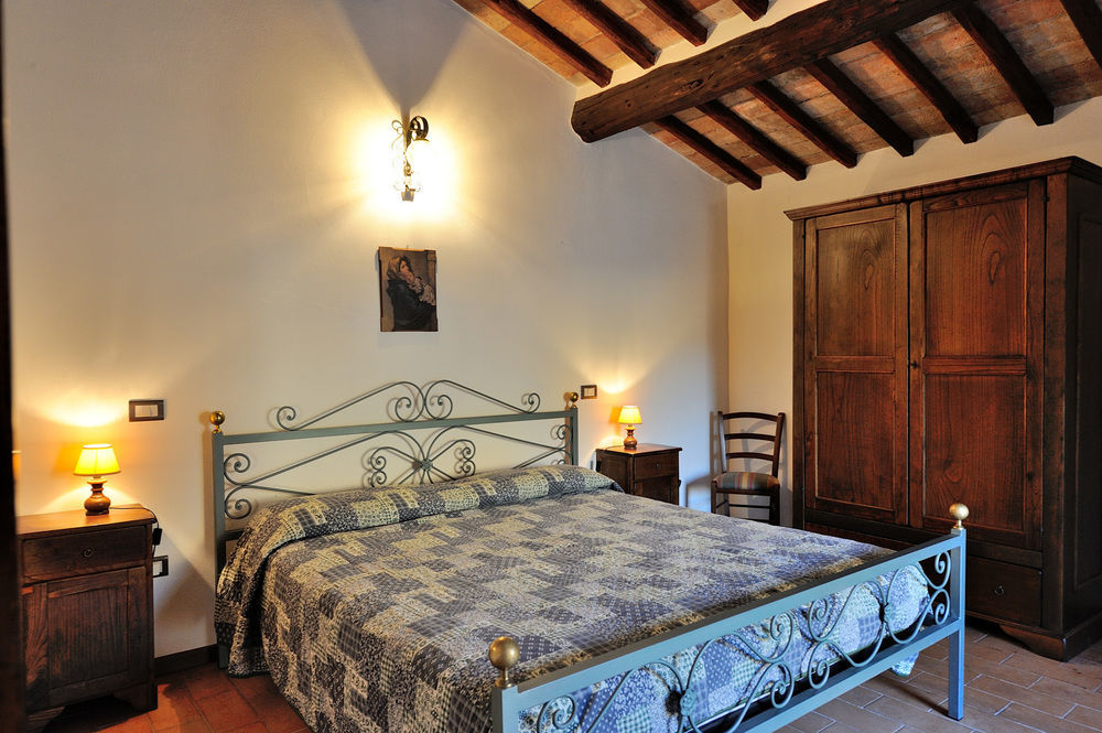 Отель Relais Borgo Torale Пассиньяно-суль-Тразимено Экстерьер фото