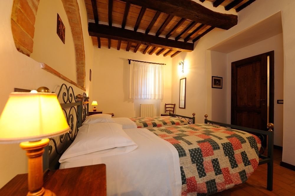 Отель Relais Borgo Torale Пассиньяно-суль-Тразимено Экстерьер фото
