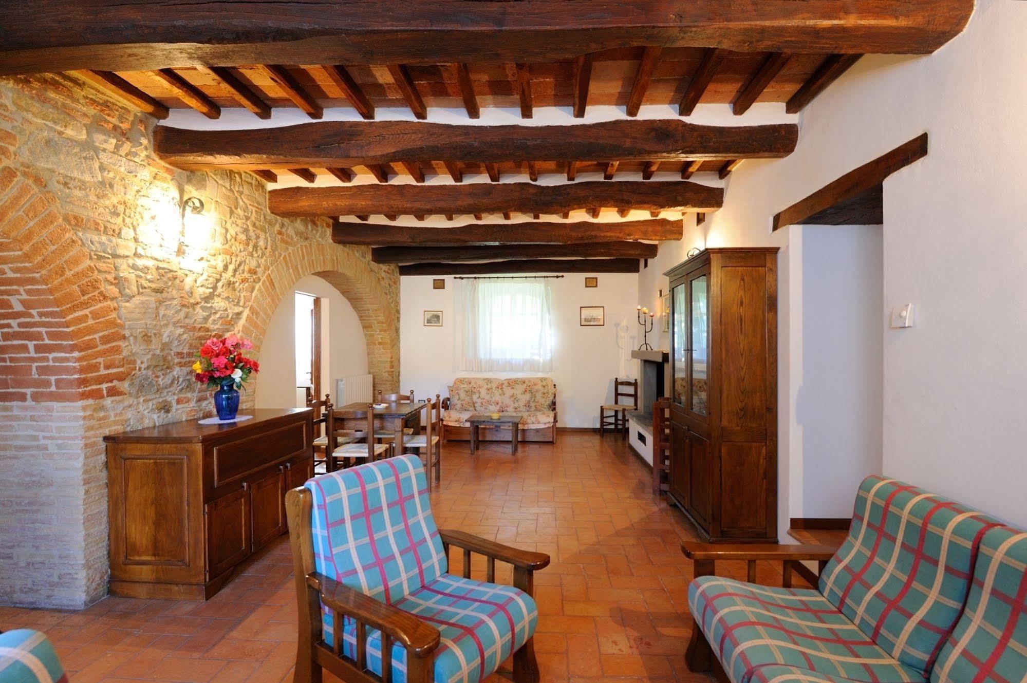 Отель Relais Borgo Torale Пассиньяно-суль-Тразимено Экстерьер фото
