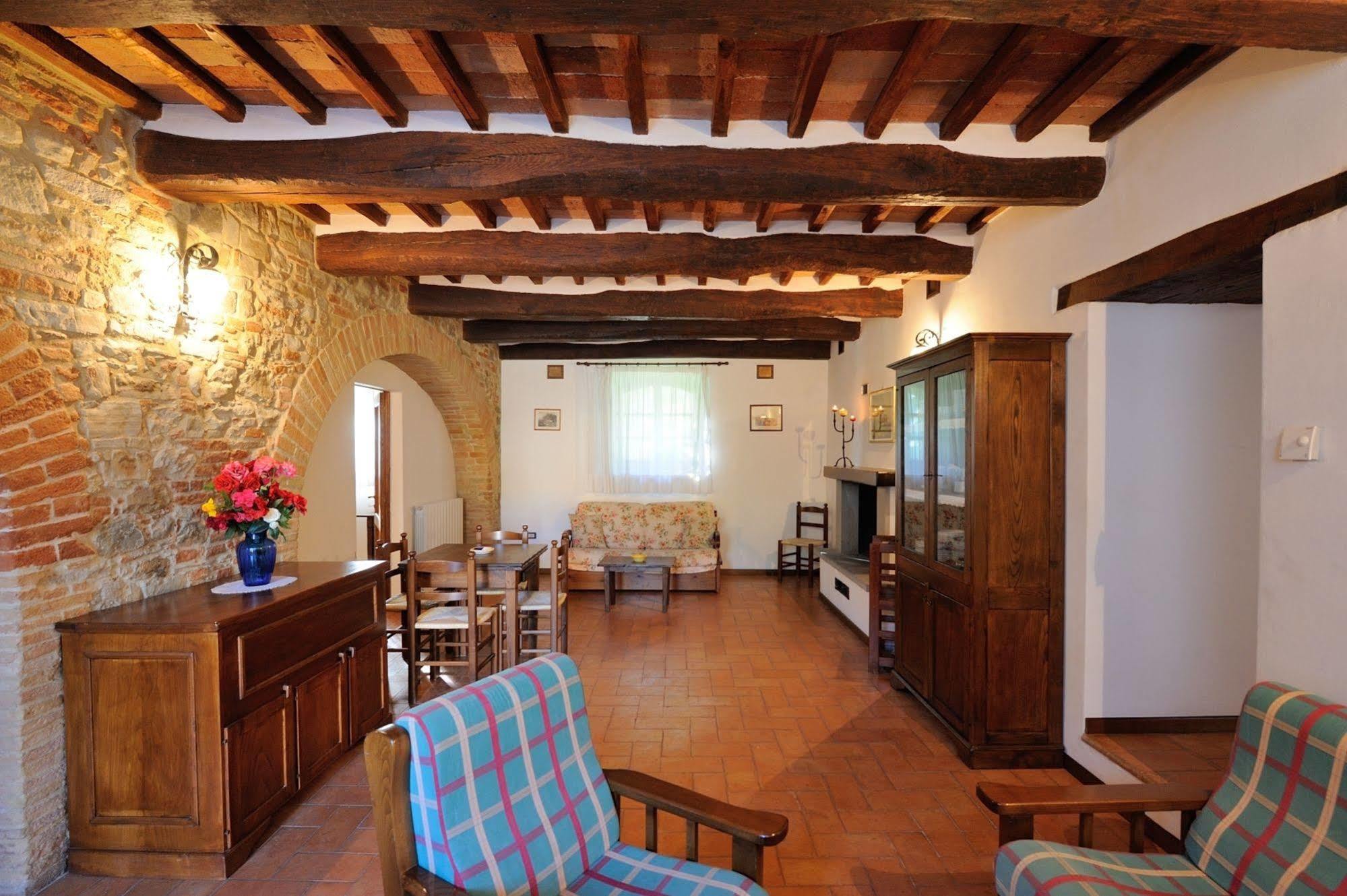 Отель Relais Borgo Torale Пассиньяно-суль-Тразимено Экстерьер фото